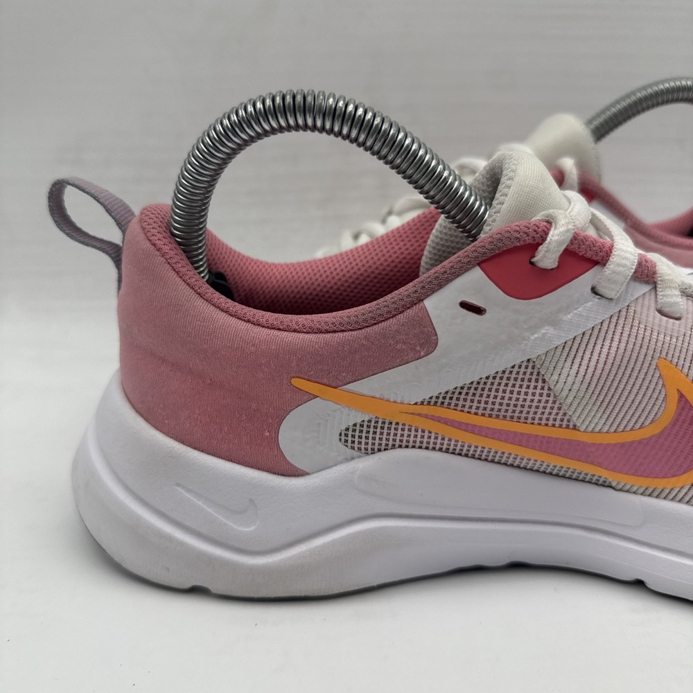 Nike Girls/Youth Grade School Downshifter 12 Running Shoes Size: 6Y (DM4194-100) - Picture 4 of 16